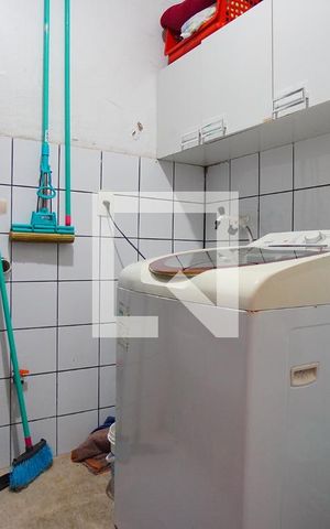 Casa à venda com 329m², 5 quartos e 4 vagasLavanderia