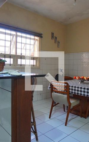 Casa à venda com 329m², 5 quartos e 4 vagasCozinha