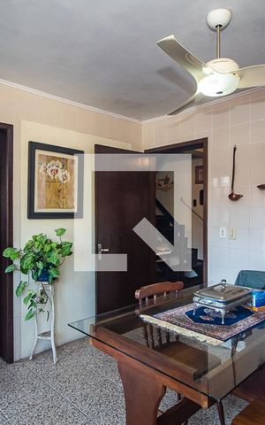 Casa à venda com 248m², 4 quartos e 2 vagasCozinha