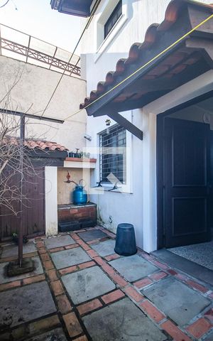 Casa à venda com 248m², 4 quartos e 2 vagasQuintal