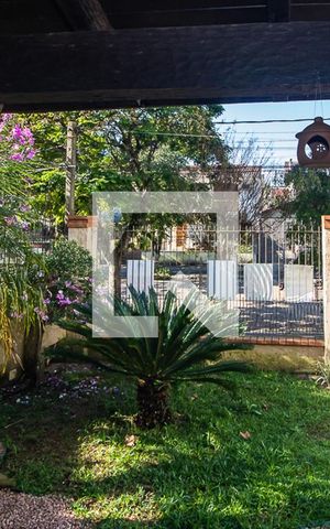 Casa à venda com 248m², 4 quartos e 2 vagasVista