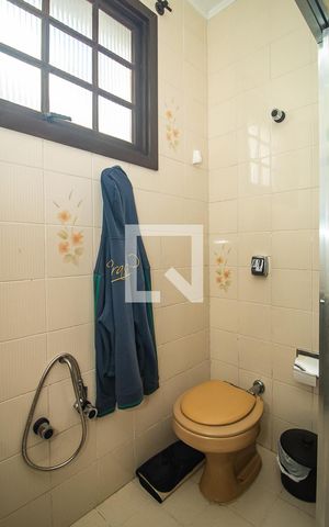 Casa à venda com 248m², 4 quartos e 2 vagasBanheiro 3