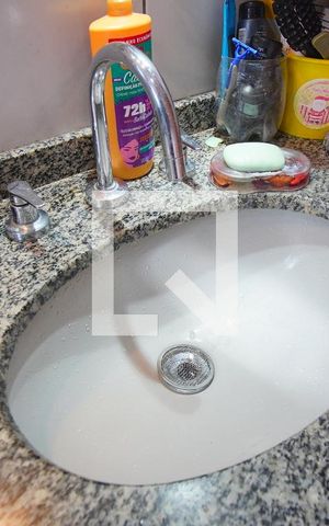 Apartamento à venda com 105m², 2 quartos e sem vagaBanheiro Corredor