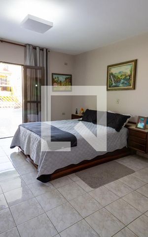 Casa à venda com 200m², 3 quartos e 2 vagasQuarto 1