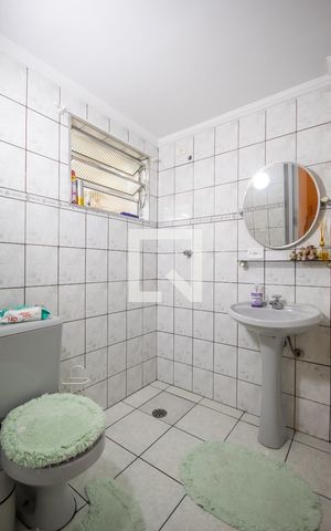 Casa à venda com 190m², 3 quartos e 1 vaga Casa à venda com 190m², 3 quartos e 1 vagaBanheiro 3