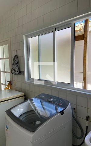 Casa à venda com 274m², 3 quartos e 2 vagas