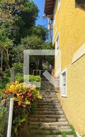Casa à venda com 274m², 3 quartos e 2 vagas
