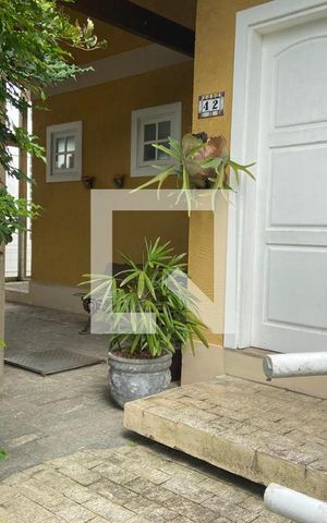 Casa à venda com 274m², 3 quartos e 2 vagas