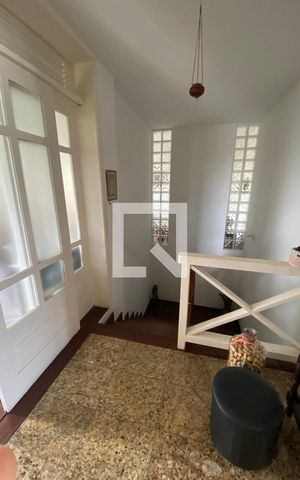 Casa à venda com 274m², 3 quartos e 2 vagas