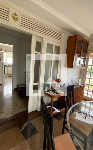 Casa à venda com 274m², 3 quartos e 2 vagas