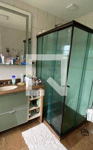 Casa à venda com 274m², 3 quartos e 2 vagas