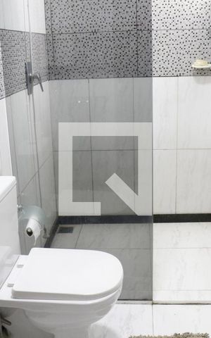Casa à venda com 244m², 4 quartos e 10 vagasBanheiro 1
