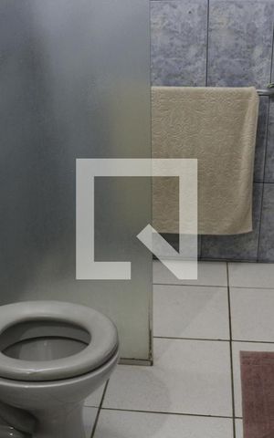 Casa à venda com 244m², 4 quartos e 10 vagasBanheiro 2
