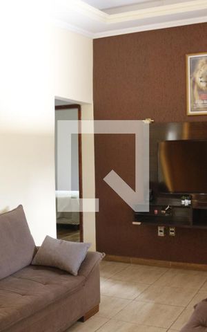 Casa à venda com 244m², 4 quartos e 10 vagasSala