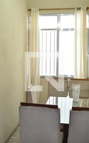Apartamento à venda com 74m², 2 quartos e sem vagaSala