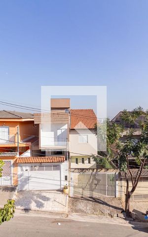 Casa à venda com 135m², 3 quartos e 4 vagasVista da suíte 1