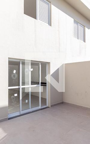 Casa à venda com 135m², 3 quartos e 4 vagasQuintal