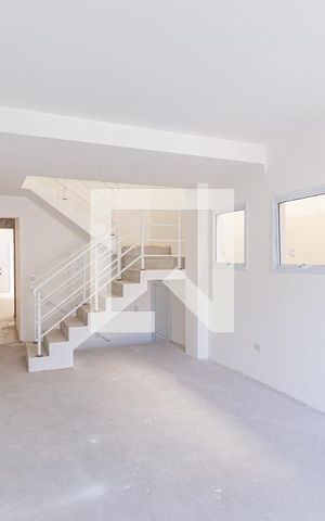 Casa à venda com 135m², 3 quartos e 4 vagasSala