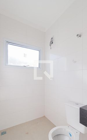 Casa à venda com 135m², 3 quartos e 4 vagasBanheiro da suíte 2