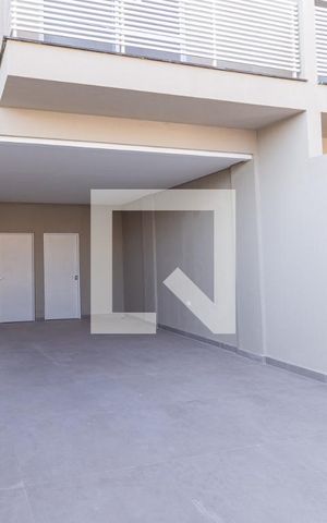 Casa à venda com 135m², 3 quartos e 4 vagasGaragem