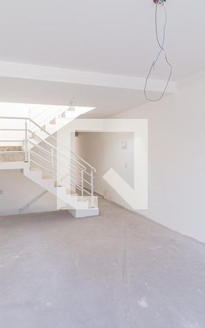 Casa à venda com 135m², 3 quartos e 4 vagasSala