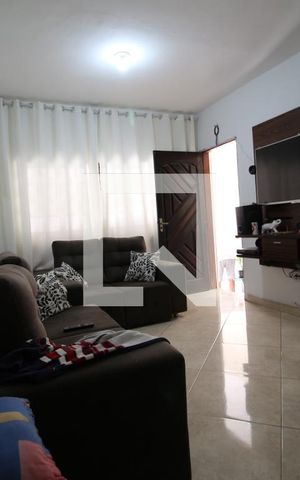 Casa à venda com 180m², 2 quartos e 2 vagasSala