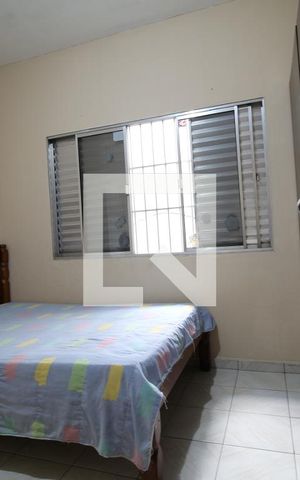 Casa à venda com 180m², 2 quartos e 2 vagasQuarto