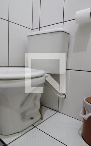 Casa à venda com 180m², 2 quartos e 2 vagasBanheiro 2