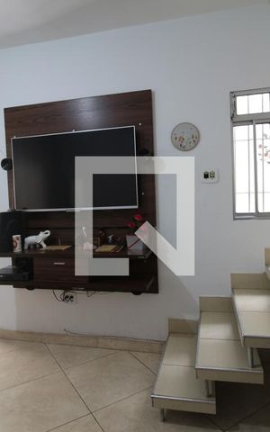 Casa à venda com 180m², 2 quartos e 2 vagasSala