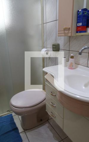Casa à venda com 180m², 2 quartos e 2 vagasBanheiro 3