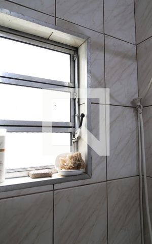Casa à venda com 180m², 2 quartos e 2 vagasBanheiro 3