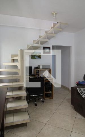 Casa à venda com 180m², 2 quartos e 2 vagasSala