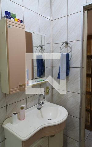 Casa à venda com 180m², 2 quartos e 2 vagasBanheiro 3