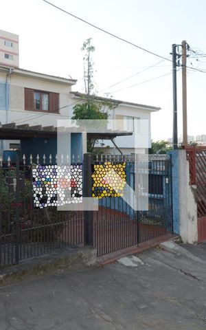 Casa à venda com 201m², 3 quartos e 2 vagasFachada