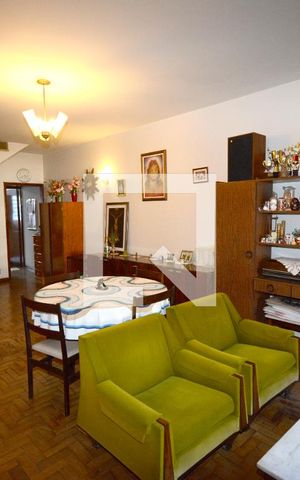 Casa à venda com 201m², 3 quartos e 2 vagasSala