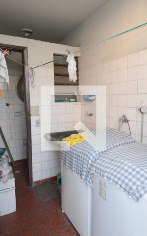 Casa à venda com 201m², 3 quartos e 2 vagasQuarto de Serviço