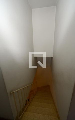Casa à venda com 201m², 3 quartos e 2 vagasEscada