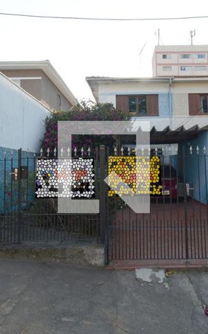 Casa à venda com 201m², 3 quartos e 2 vagasFachada