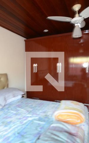 Casa à venda com 230m², 4 quartos e 2 vagasQuarto 1 Suite