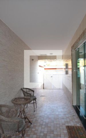 Casa à venda com 230m², 4 quartos e 2 vagasHall de entrada