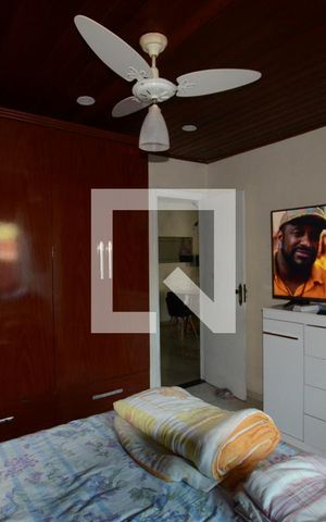 Casa à venda com 230m², 4 quartos e 2 vagasQuarto 1 Suite