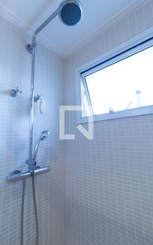 Apartamento à venda com 200m², 4 quartos e 4 vagas Apartamento à venda com 200m², 4 quartos e 4 vagasBanheiro da Suíte 2