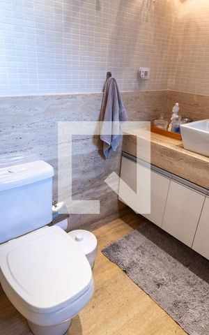 Apartamento à venda com 200m², 4 quartos e 4 vagas Apartamento à venda com 200m², 4 quartos e 4 vagasBanheiro da Suíte 3