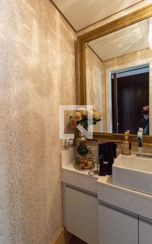 Apartamento à venda com 200m², 4 quartos e 4 vagas Apartamento à venda com 200m², 4 quartos e 4 vagasLavabo