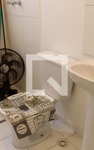 Apartamento à venda com 55m², 2 quartos e 1 vaga Apartamento à venda com 55m², 2 quartos e 1 vagaBanheiro da Suíte 2