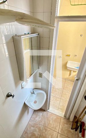 Apartamento à venda com 52m², 1 quarto e 1 vaga Apartamento à venda com 52m², 1 quarto e 1 vagaBanheiro de serviço
