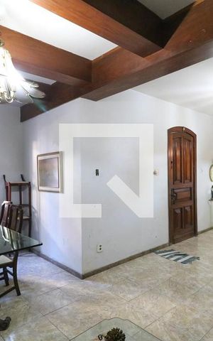 Casa de condomínio à venda com 549m², 9 quartos e 3 vagasSala