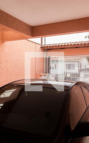 Casa à venda com 160m², 3 quartos e 4 vagas Casa à venda com 160m², 3 quartos e 4 vagasGaragem