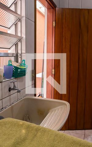 Casa à venda com 160m², 3 quartos e 4 vagas Casa à venda com 160m², 3 quartos e 4 vagasÁrea de Serviço