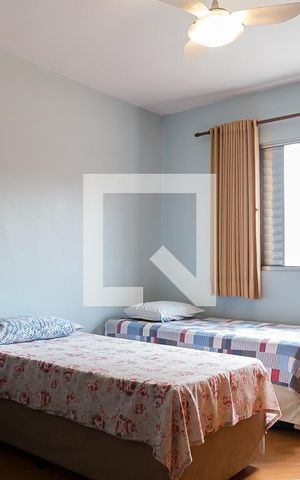 Casa à venda com 160m², 3 quartos e 4 vagas Casa à venda com 160m², 3 quartos e 4 vagasSuíte